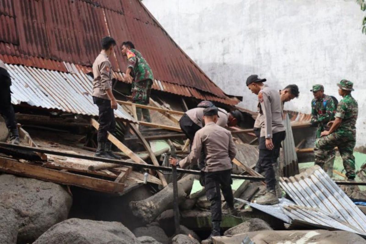 Polda Sumut terjunkan tim DVI identifikasi korban bencana di Humbahas
