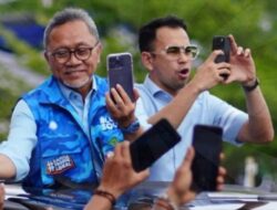 Ketum Pan Bagi-Bagi susu saat Di Bandar Lampung