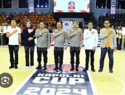 Wakapolri Agus Andrianto Secara Resmi Menutup Tournamen Basket Kapolri Cup 2024