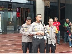 Hujan Guyur Jakarta Sejak Pagi, Sejumlah Ruas Jalan Mengalami Kepadatan Lalu Lintas